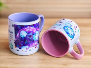 ceramiczny kubek różowy z kolekcji geometria